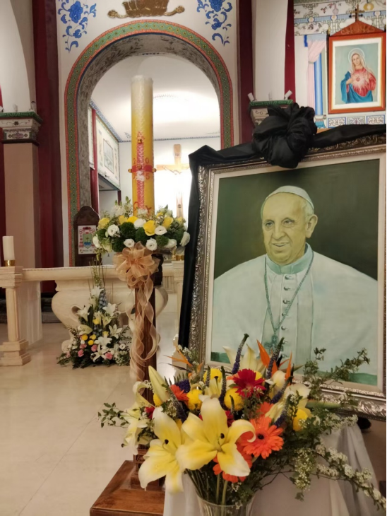 慈父蒙召离世，我们同声祈祷